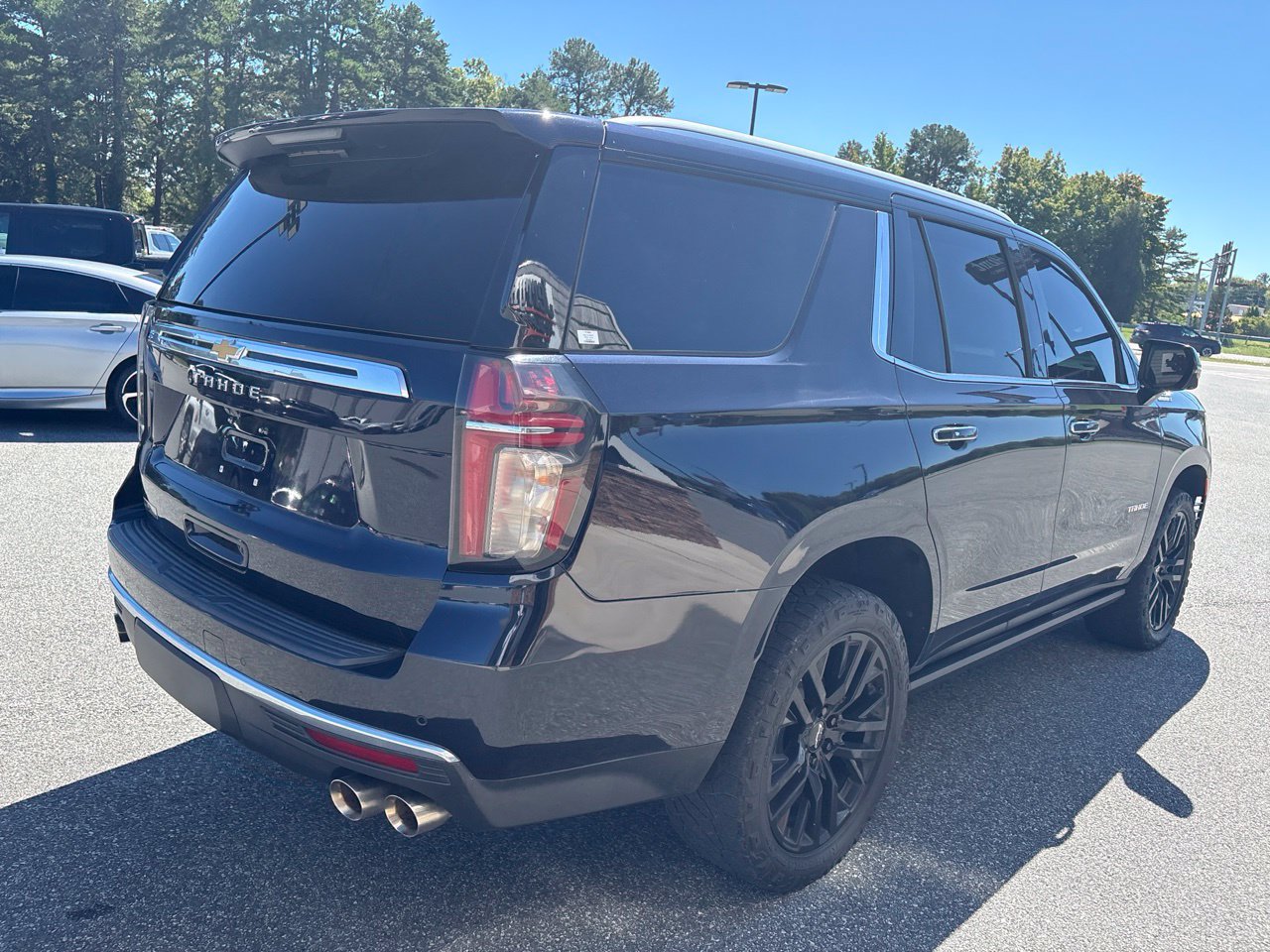 Used 2023 Chevrolet Tahoe High Country w/ Premium Package RWD image 10