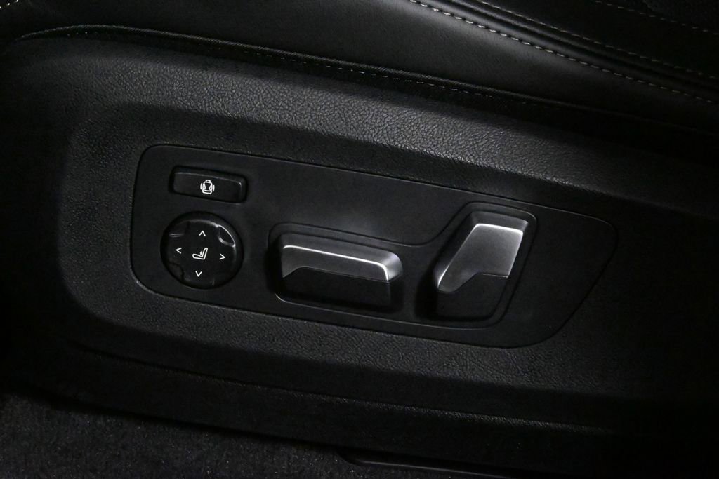 Used 2026 BMW X5 xDrive40i w/ M Sport Package image 28