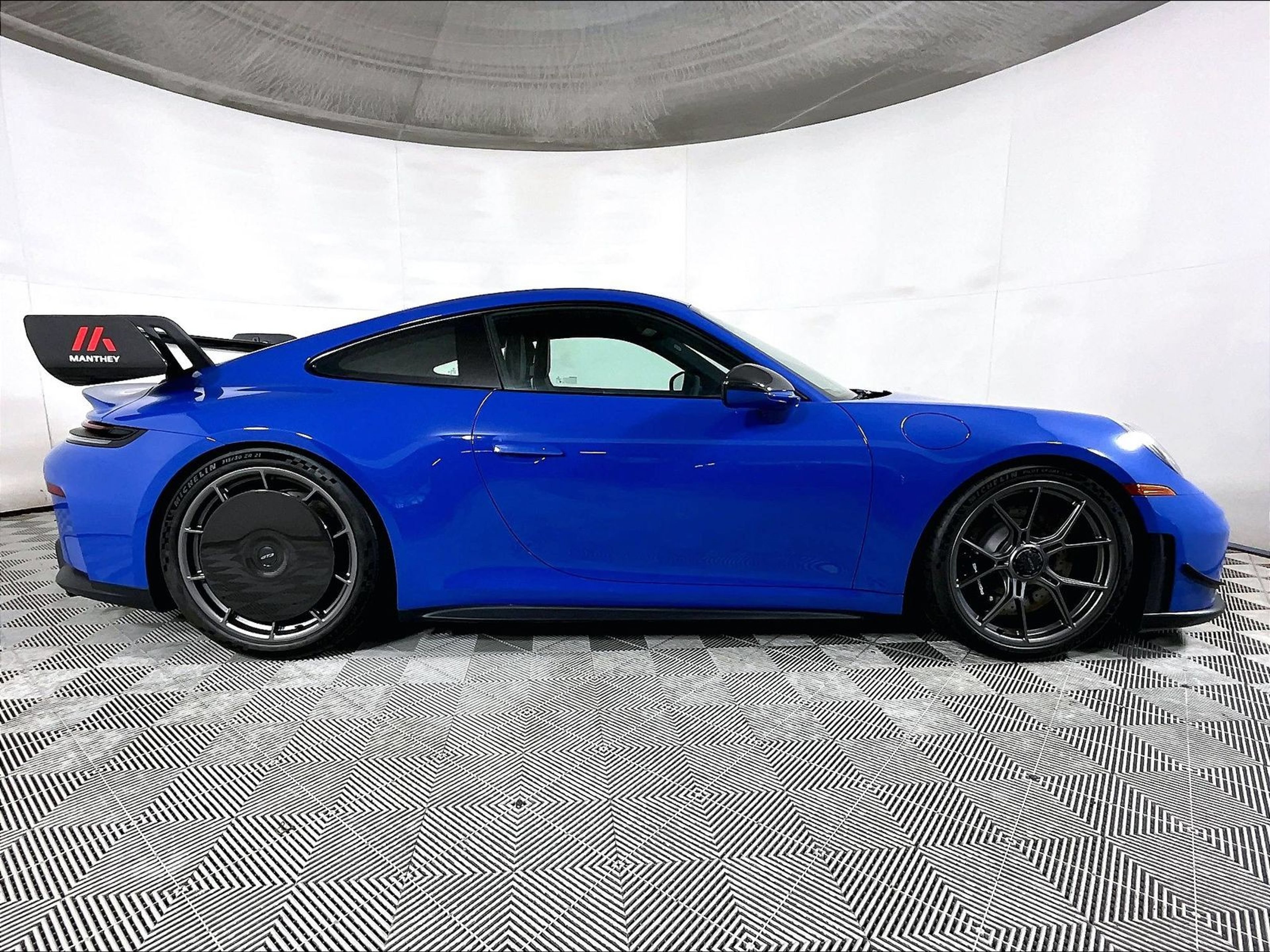 Used 2026 Porsche 911 GT3 RWD image 8