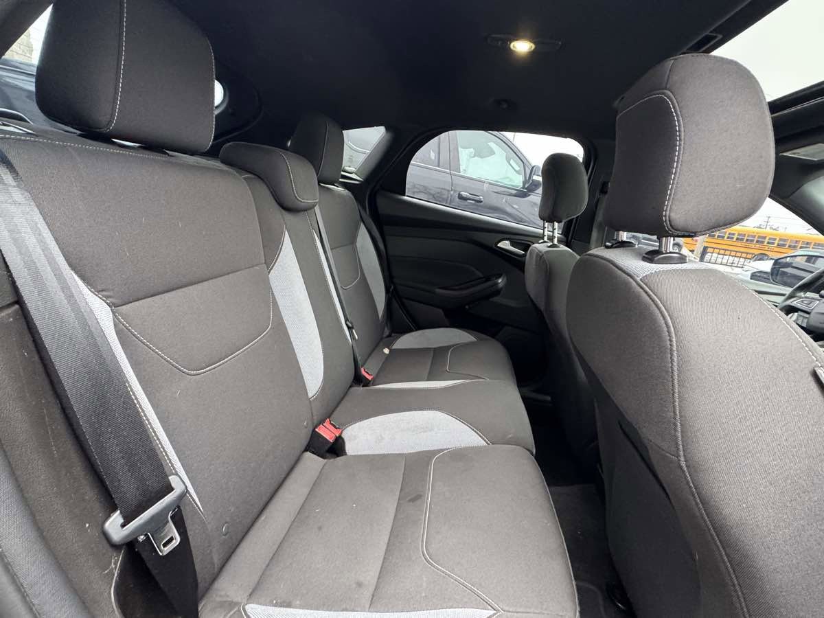 Used 2016 Ford Focus ST image 31