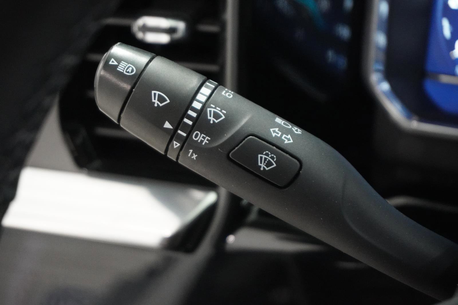 Used 2023 Chevrolet Silverado 1500 LT w/ Z71 Off-Road Package image 18