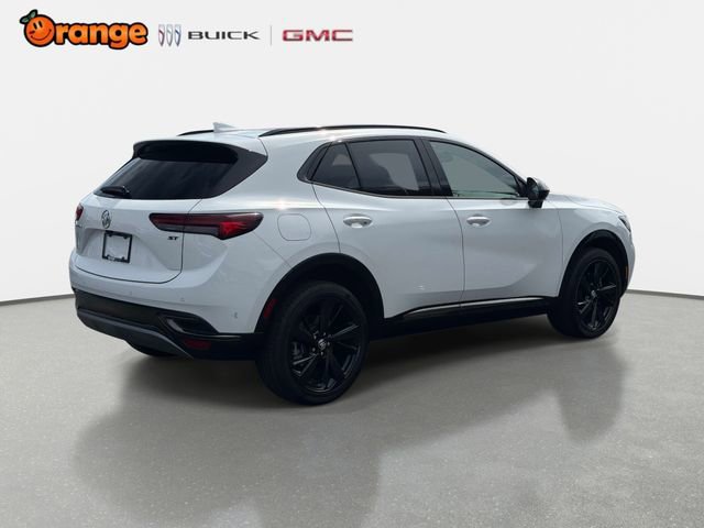 Used 2022 Buick Envision Essence w/ Sport Touring Package FWD image 3