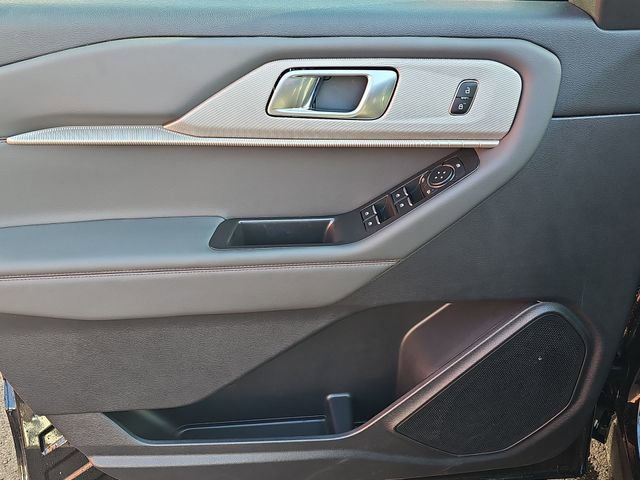 Used 2025 Ford Explorer Active image 23