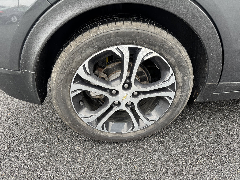 Used 2018 Chevrolet Bolt Premier w/ Driver Confidence II Package image 22