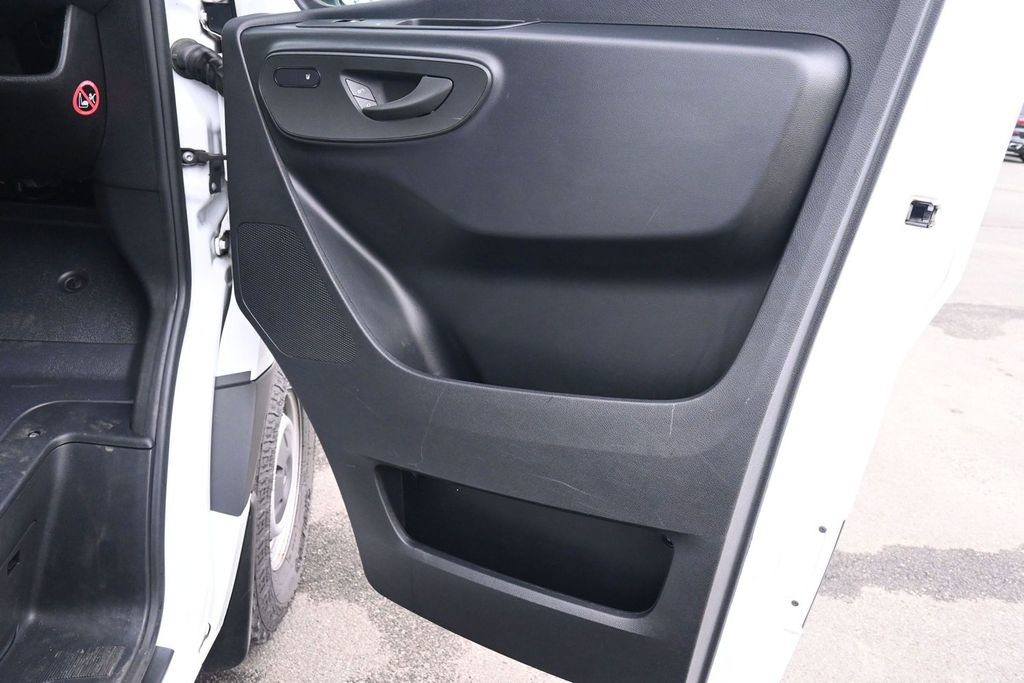 Used 2023 Mercedes-Benz Sprinter 2500 image 18