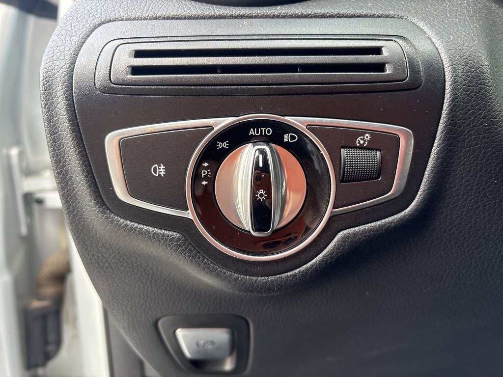 Used 2016 Mercedes-Benz GLC 300 4MATIC image 21