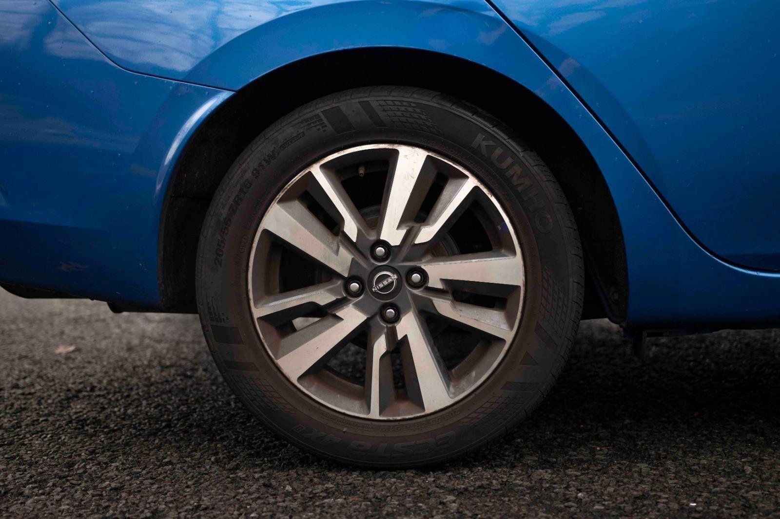 Used 2023 Nissan Versa SV image 24