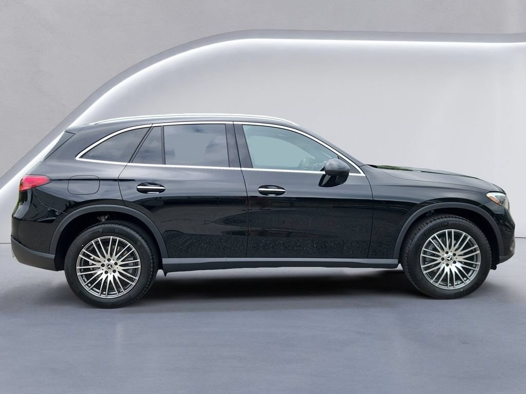 New 2026 Mercedes-Benz GLC 300 4MATIC image 3