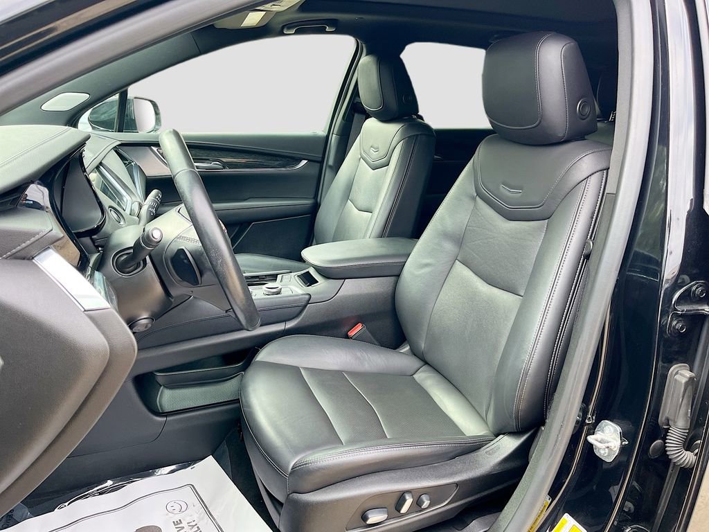 Used 2021 Cadillac XT5 Premium Luxury image 16
