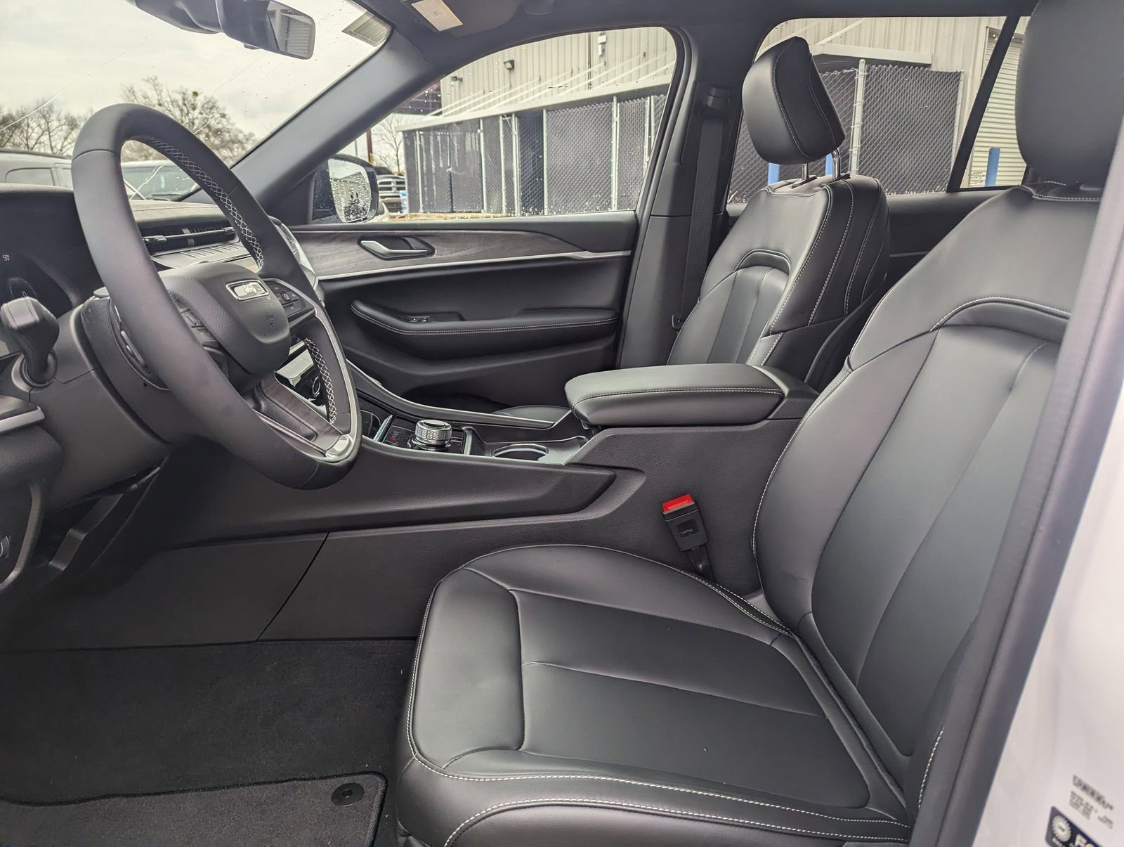 New 2026 Jeep Grand Cherokee Limited image 12