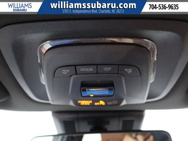 Used 2025 Toyota Crown Signia AWD/4WD image 28
