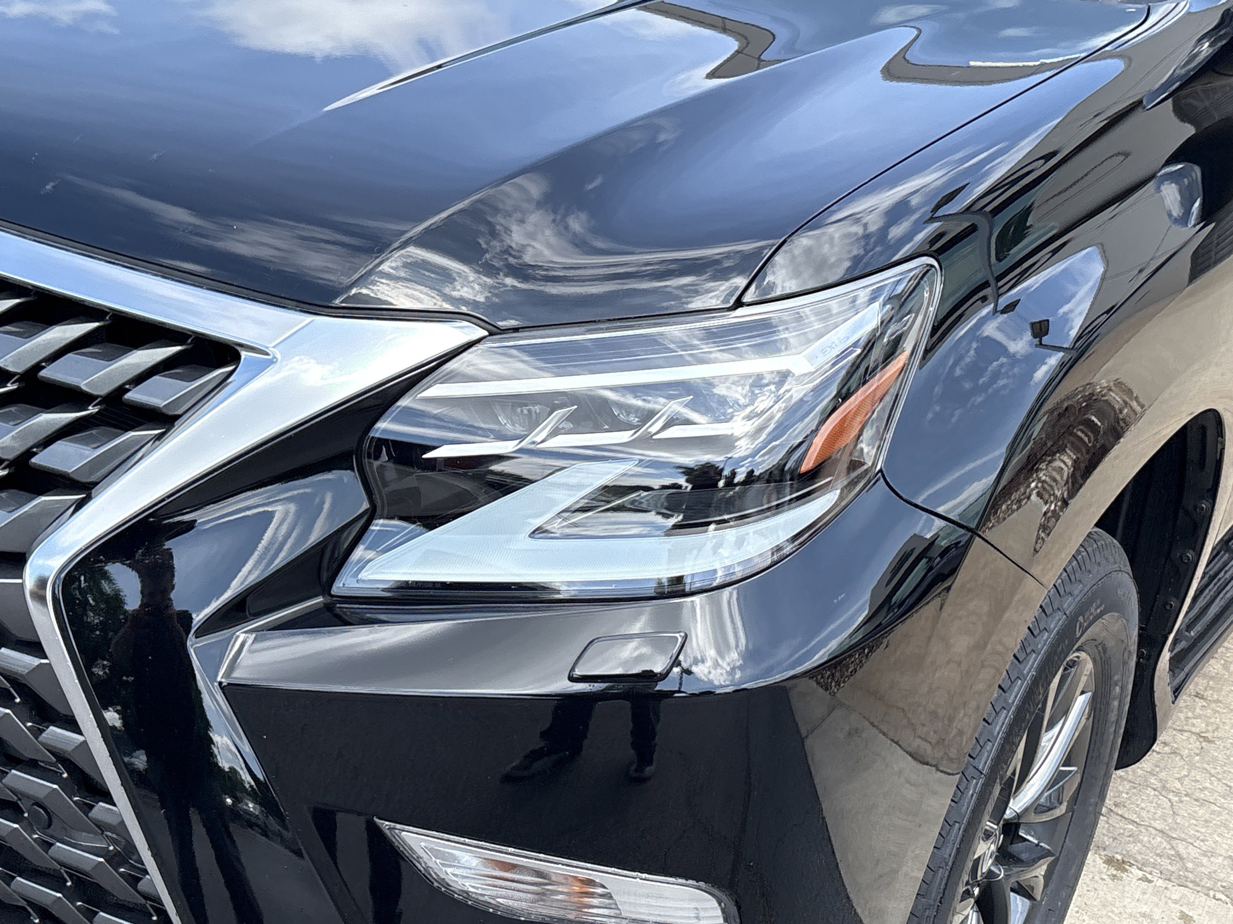 Used 2023 Lexus GX 460 Premium w/ Premium Package AWD/4WD image 6