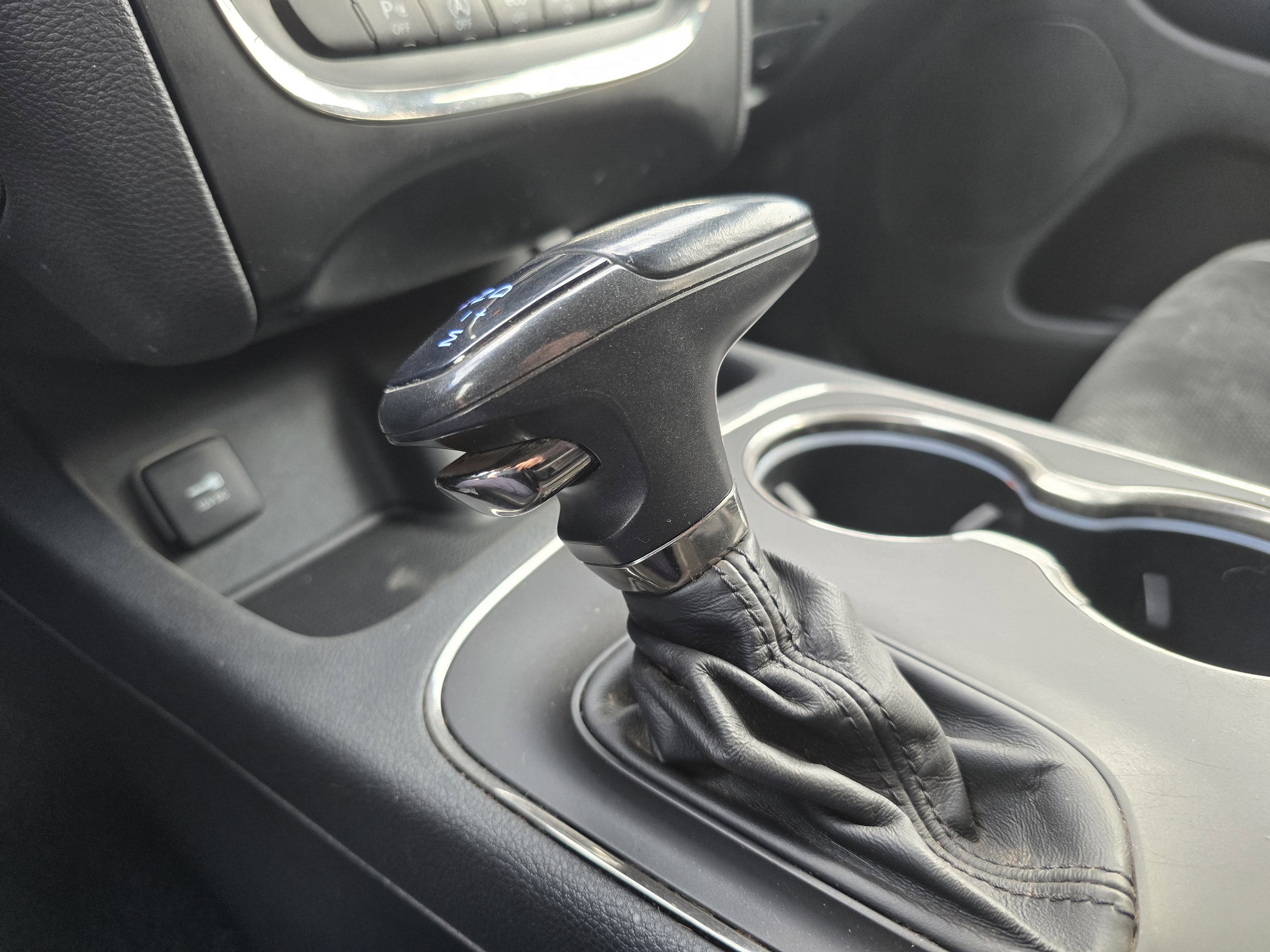 Used 2018 Dodge Durango GT image 22