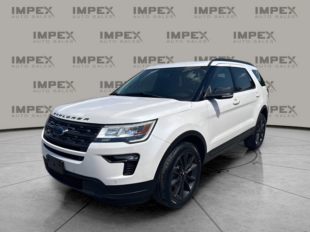 Used 2018 Ford Explorer XLT w/ Equipment Group 202A AWD/4WD image 1