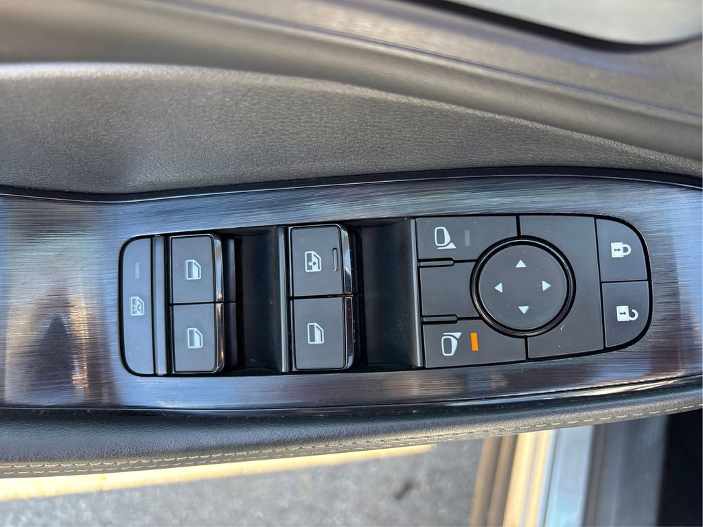 Certified 2024 Nissan Rogue SV AWD/4WD image 33