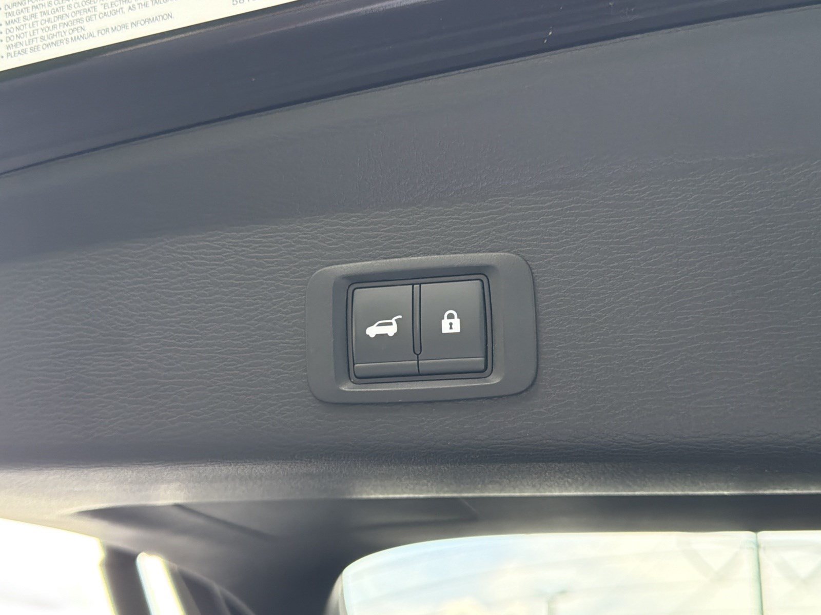 Used 2023 Mitsubishi Outlander SE FWD image 17