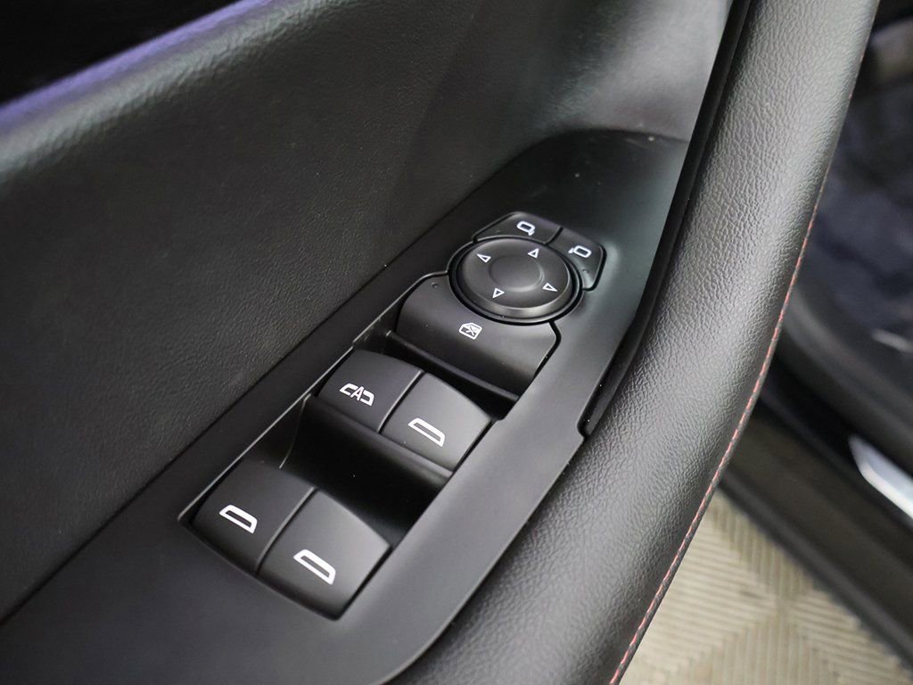 Used 2025 Chevrolet Blazer RS image 39