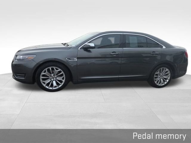 Used 2017 Ford Taurus Limited image 15