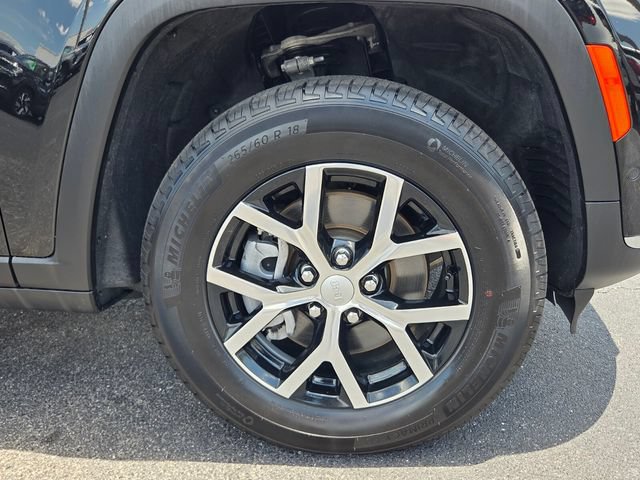 Certified 2024 Jeep Grand Cherokee L Limited w/ Luxury Tech Group II AWD/4WD image 9