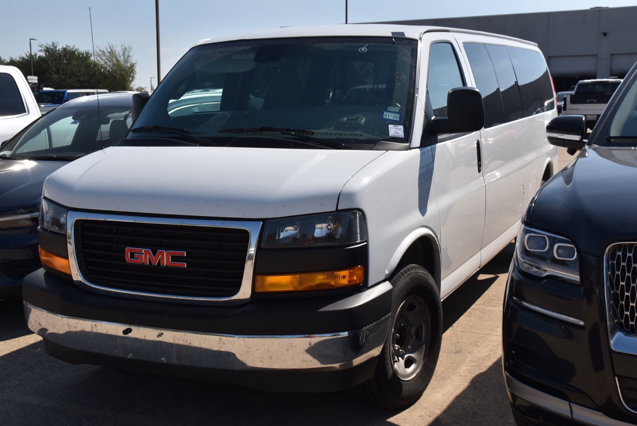 Used 2026 GMC Savana 3500 LT w/ LT Preferred Equipment Group RWD image 2
