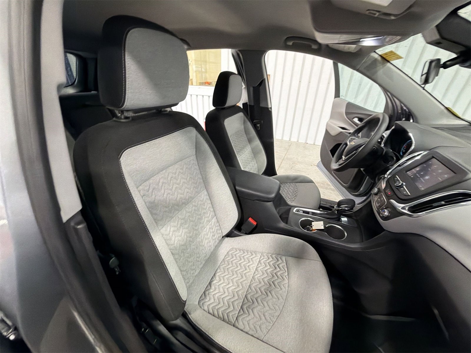 Used 2024 Chevrolet Equinox LS w/ LS Convenience Package image 25