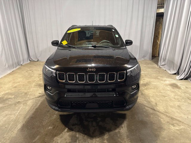 Used 2023 Jeep Compass Latitude AWD/4WD image 5