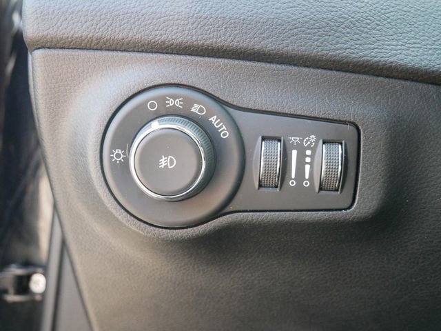 Used 2018 Jeep Compass Trailhawk w/ Leather Interior Group AWD/4WD image 16