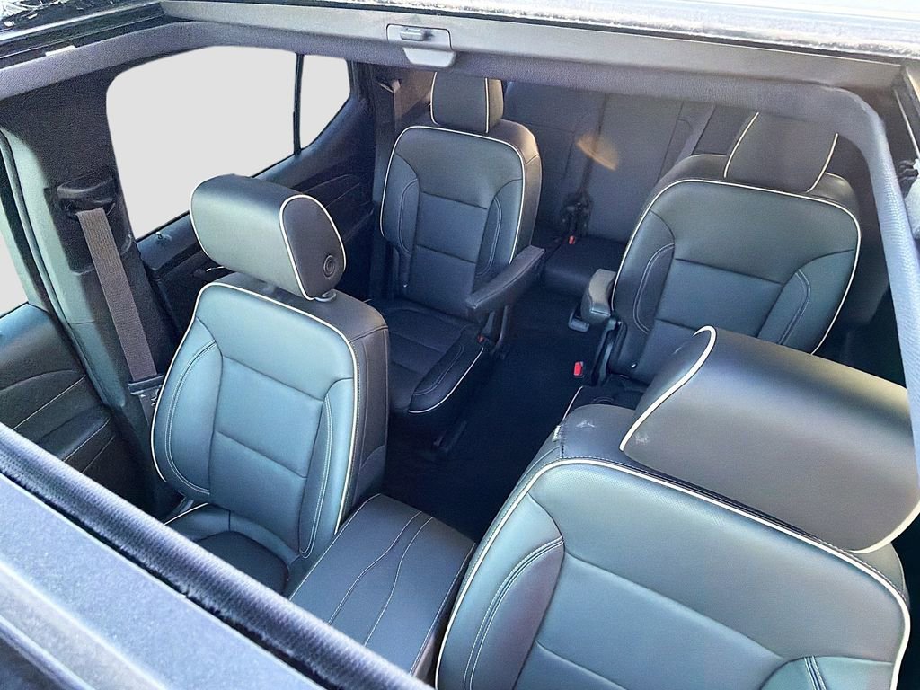 Used 2023 Chevrolet Traverse Premier w/ Redline Edition image 23
