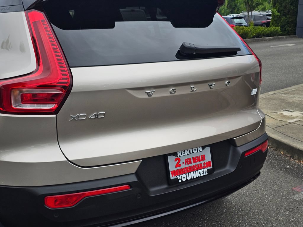 Used 2023 Volvo XC40 Recharge Ultimate w/ Protection Package Premier AWD/4WD image 10