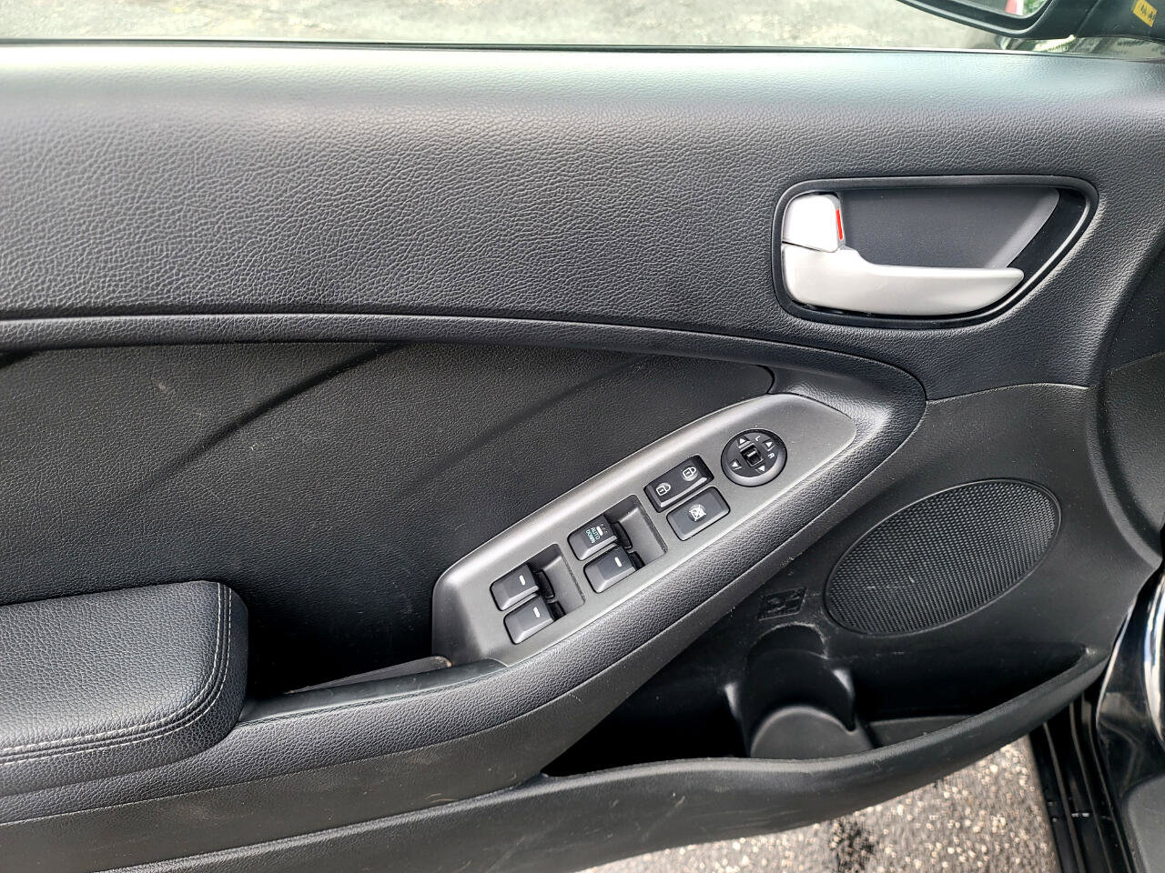 Used 2018 Kia Forte LX w/ LX Rear Camera Package image 22