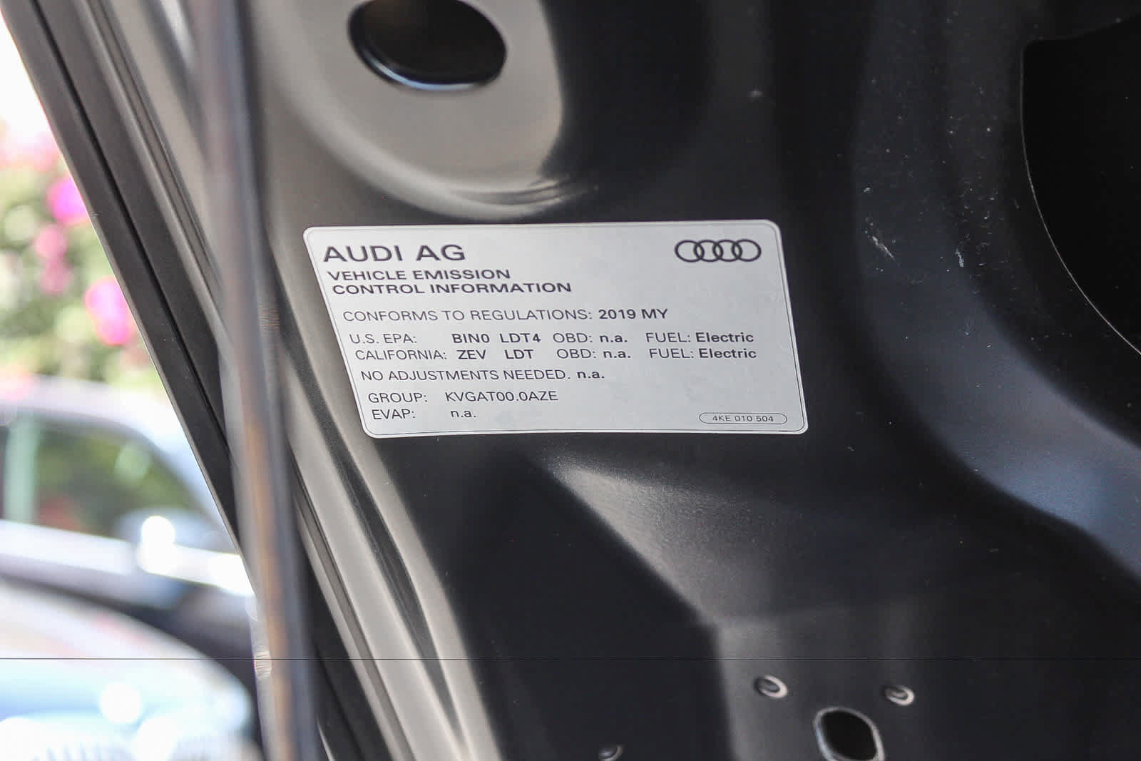 Used 2019 Audi e-tron Prestige w/ Prestige Package AWD/4WD image 28