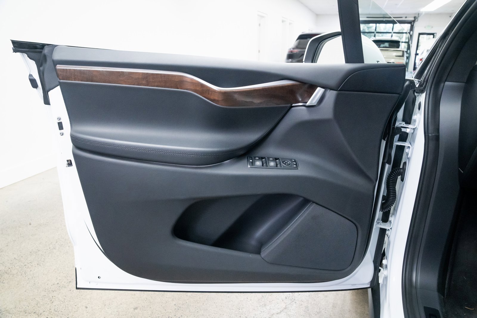 Used 2019 Tesla Model X 100D image 15