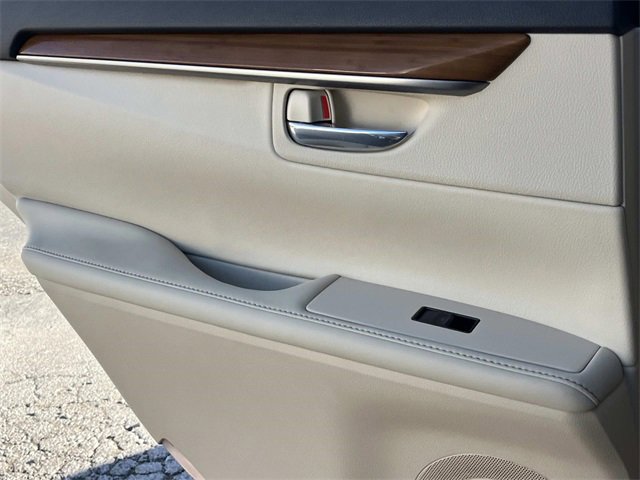 Used 2015 Lexus ES 300h image 18