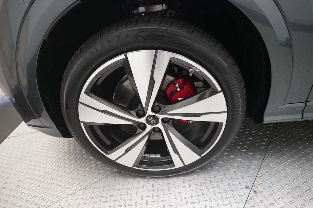New 2025 Audi SQ5 Premium Plus image 28