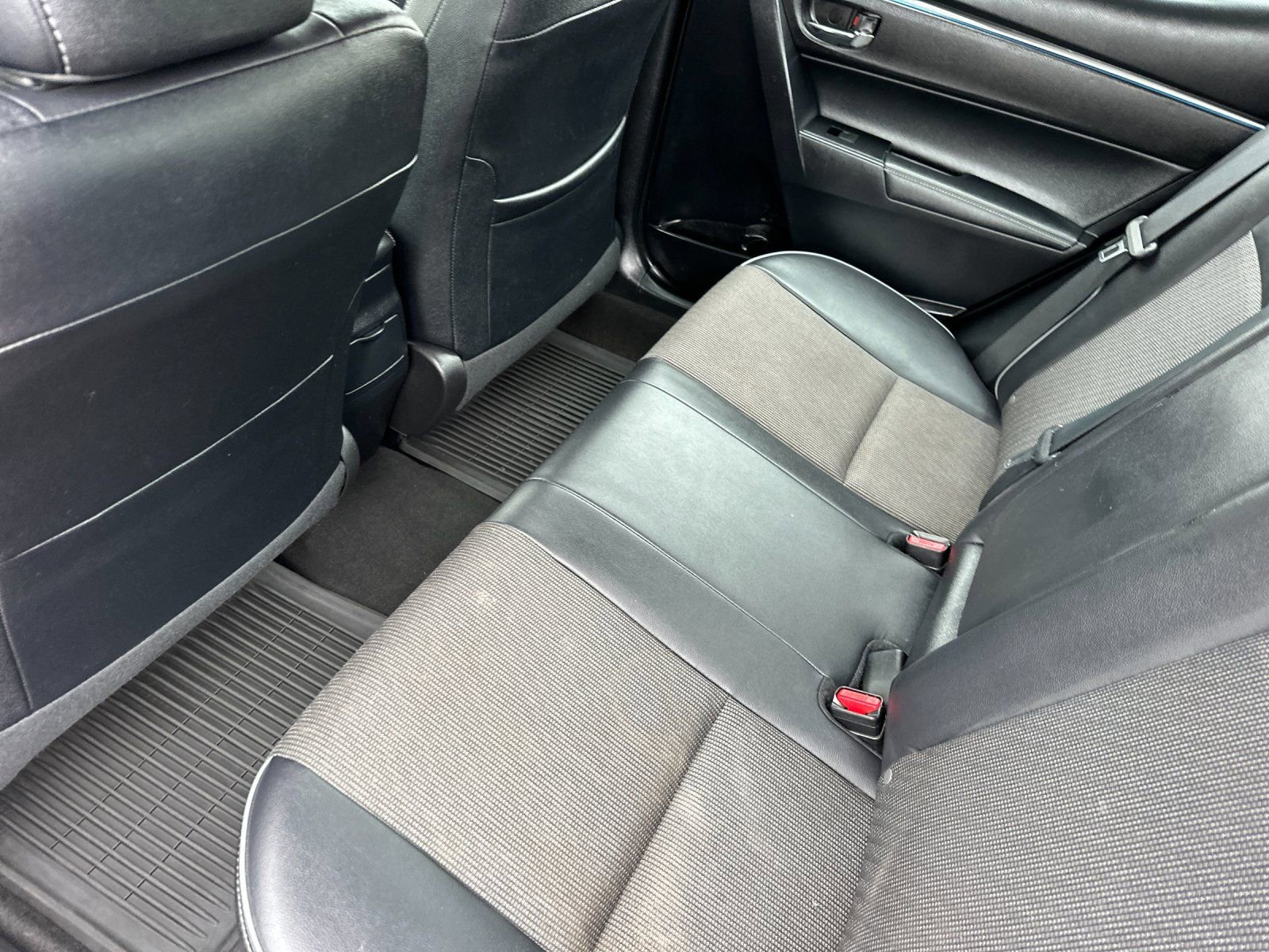 Used 2016 Toyota Corolla S FWD image 11
