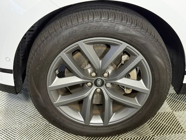 Certified 2026 Land Rover Range Rover Velar Dynamic SE AWD/4WD image 14