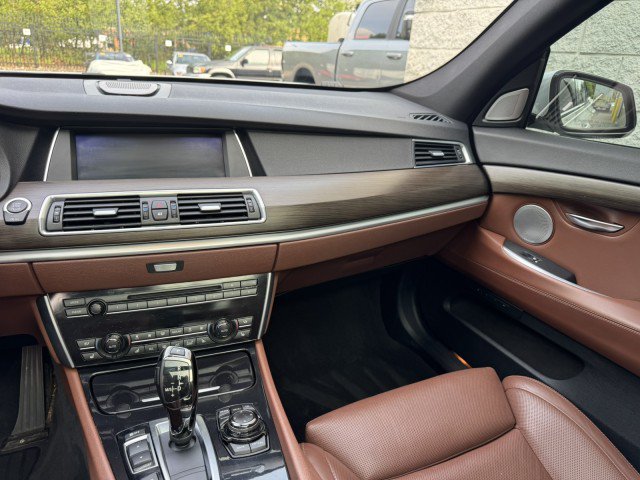 Used 2013 BMW 550i Gran Turismo xDrive AWD/4WD image 36