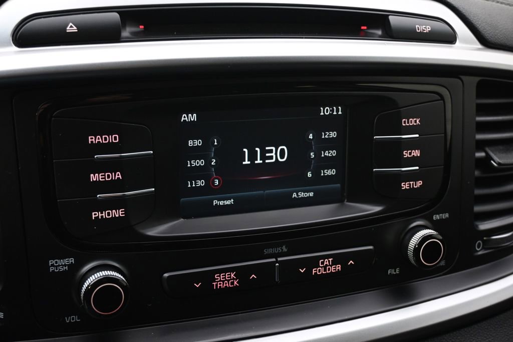 Used 2017 Kia Sorento LX image 28