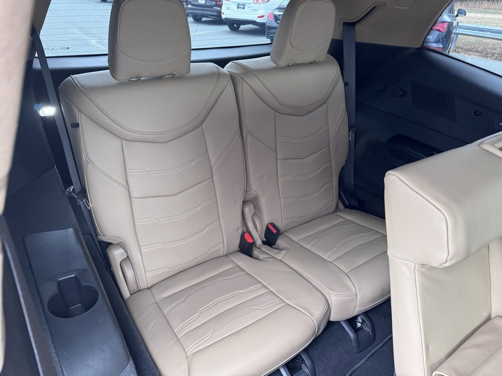 Used 2023 Cadillac XT6 Premium Luxury w/ Platinum Package image 19