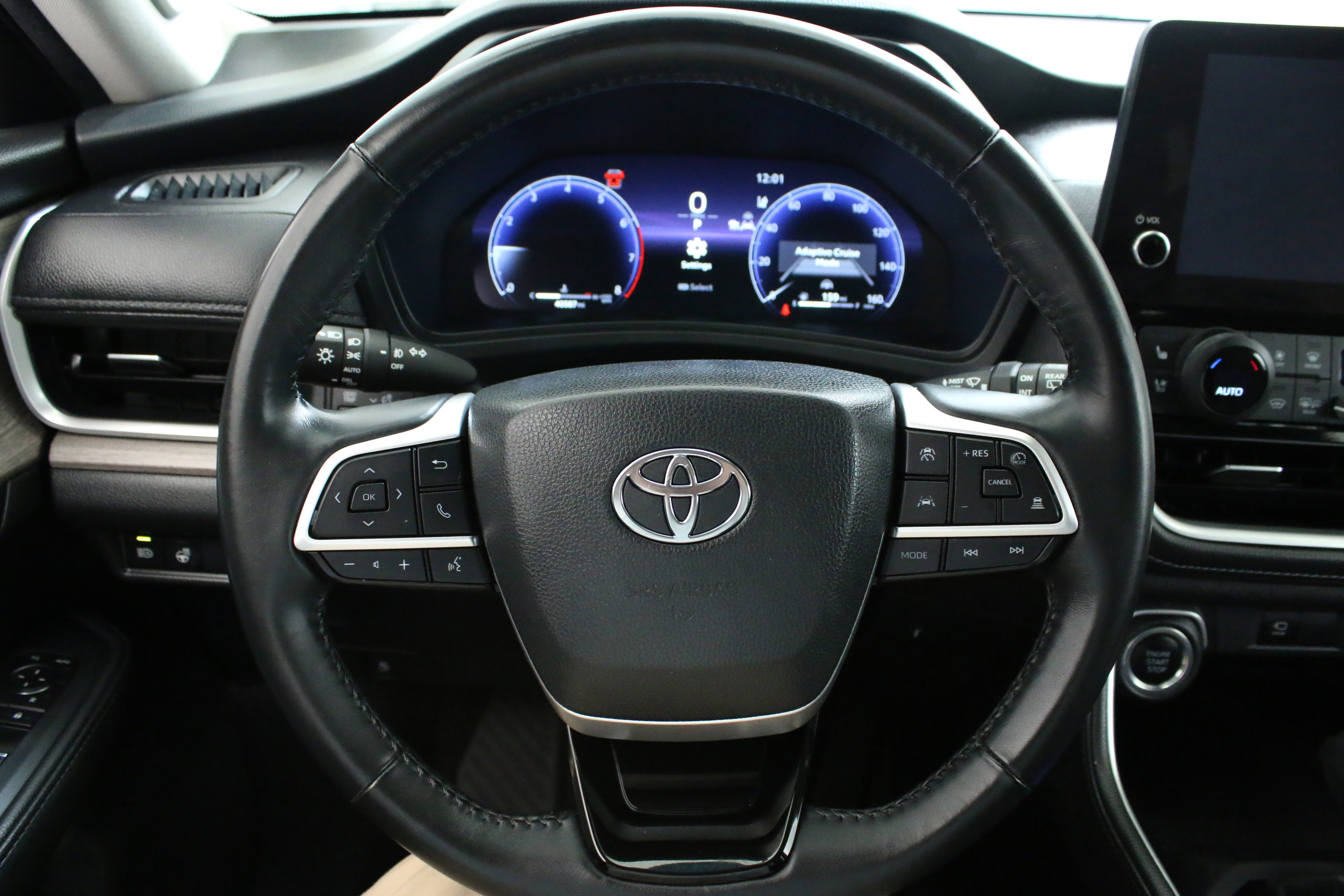 Used 2024 Toyota Grand Highlander Limited image 13