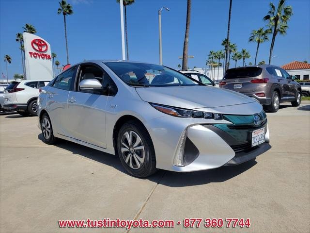 Certified 2017 Toyota Prius Prime Premium FWD image 2
