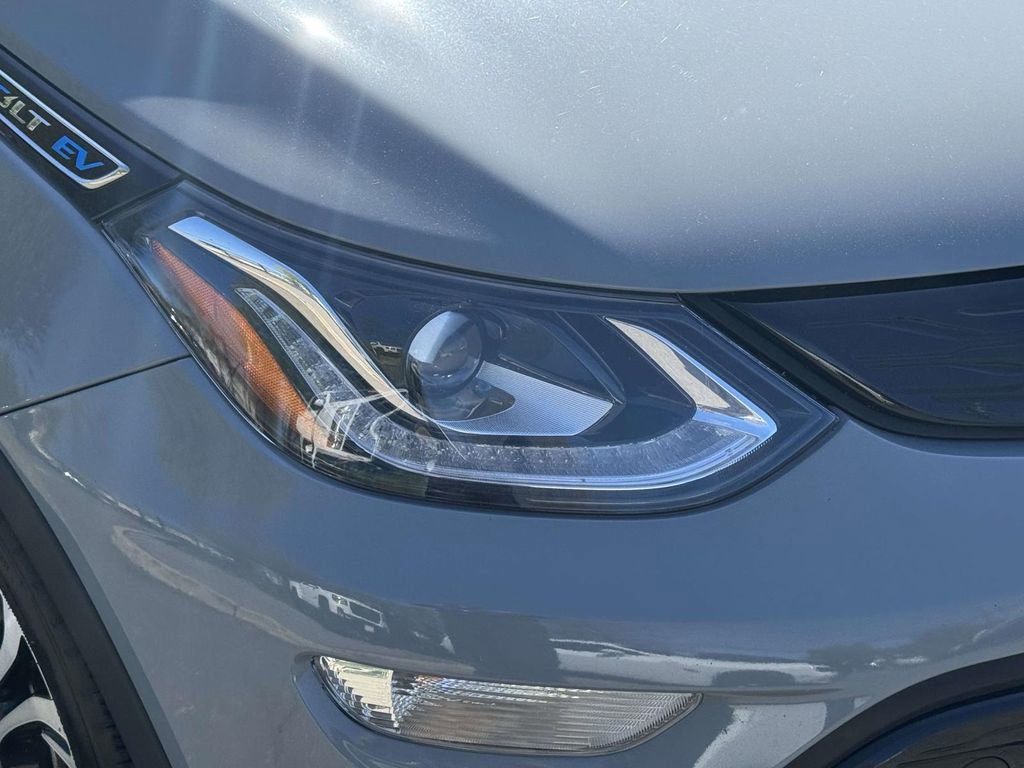 Used 2020 Chevrolet Bolt Premier w/ Infotainment Package FWD image 11