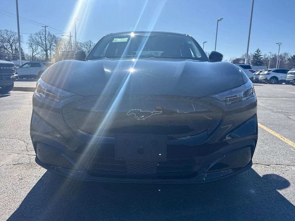 Used 2025 Ford Mustang Mach-E Select w/ Comfort Package Lite image 3