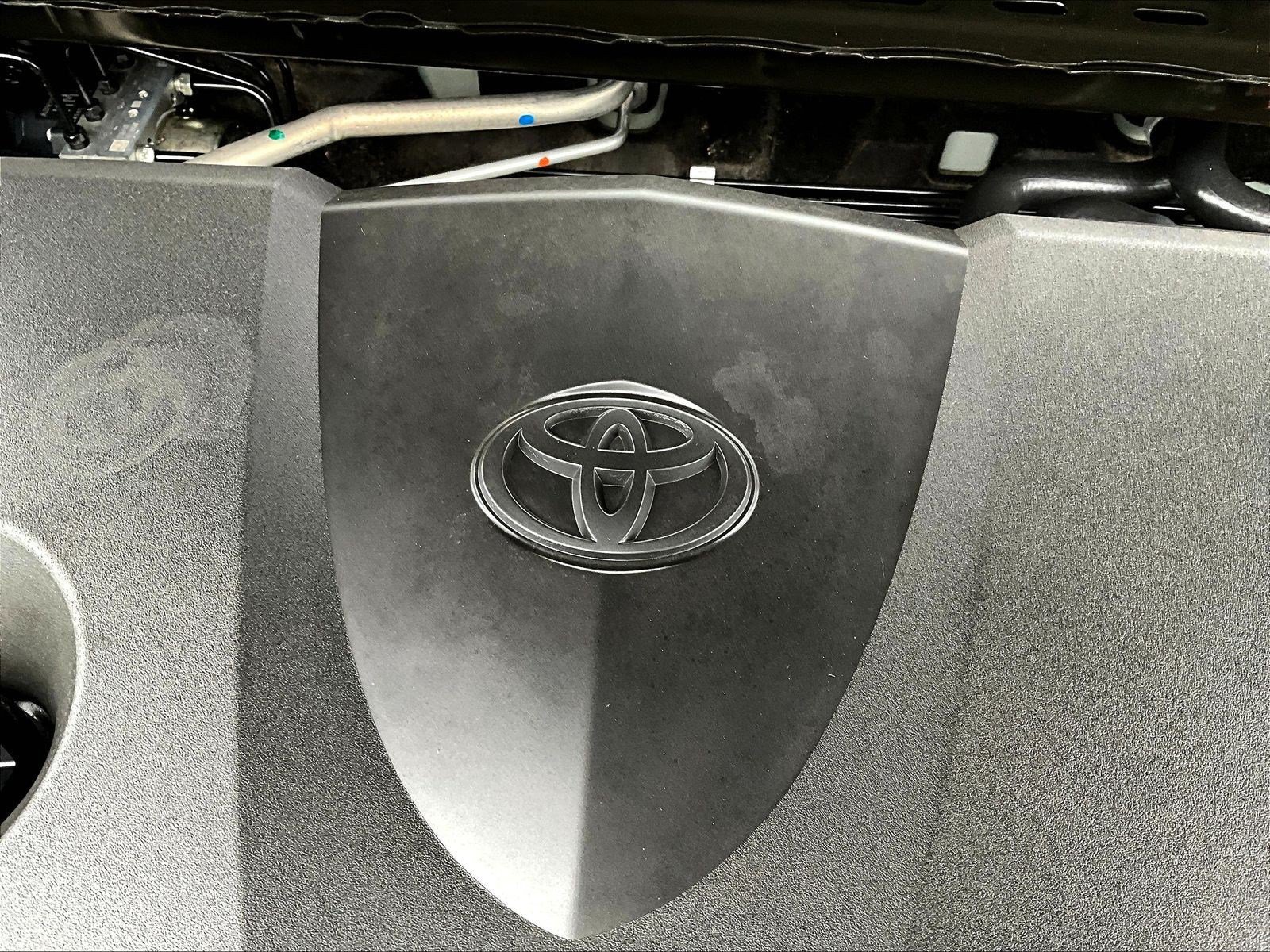 Used 2025 Toyota Camry SE FWD image 31