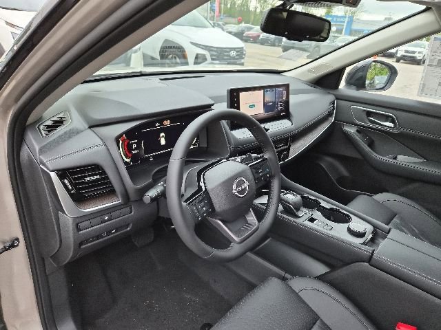 New 2026 Nissan Rogue Platinum AWD/4WD image 16