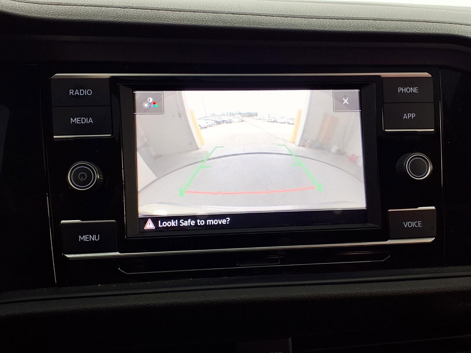 Used 2020 Volkswagen Jetta SE image 23