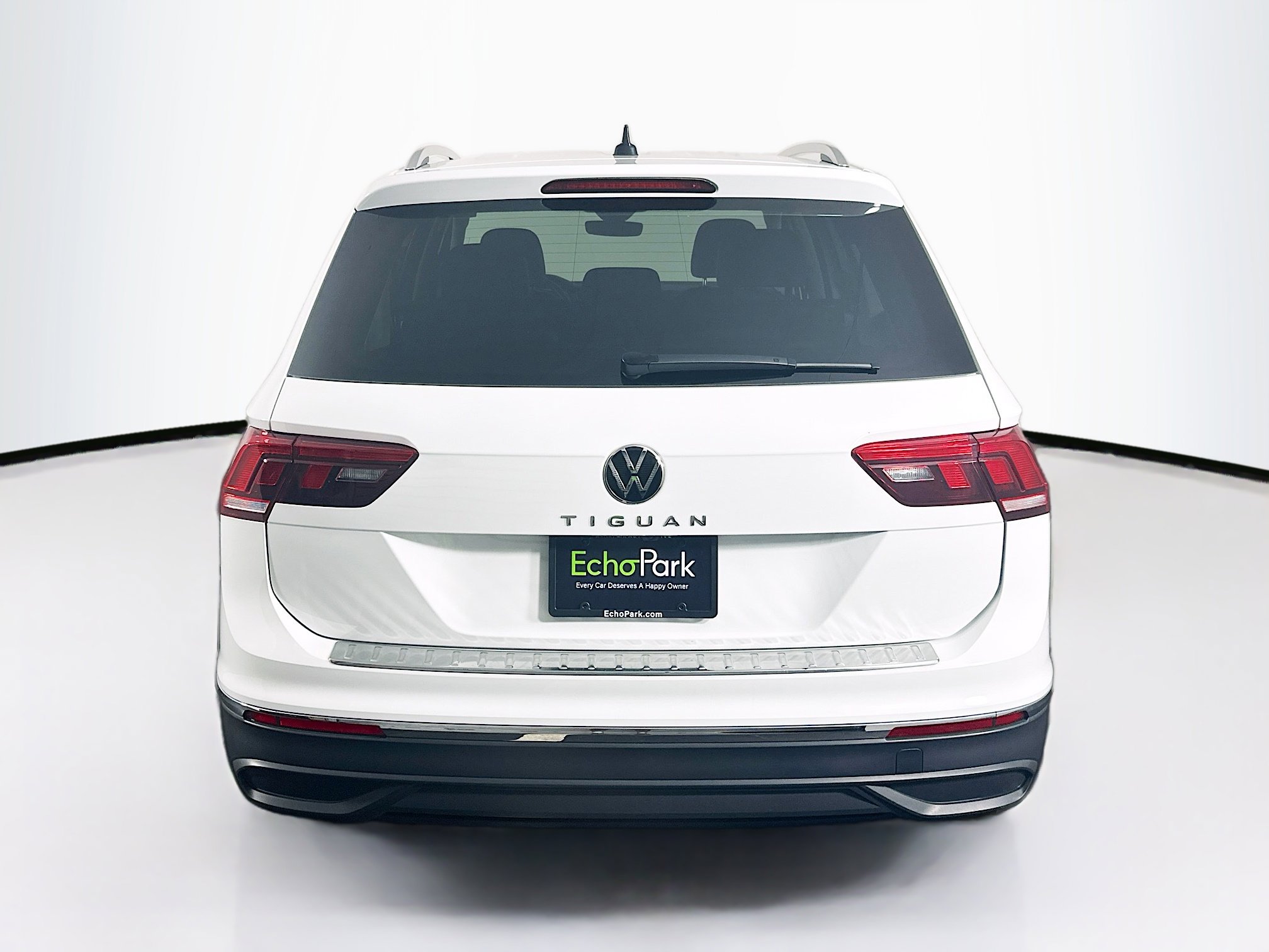 Used 2024 Volkswagen Tiguan Wolfsburg Edition image 7