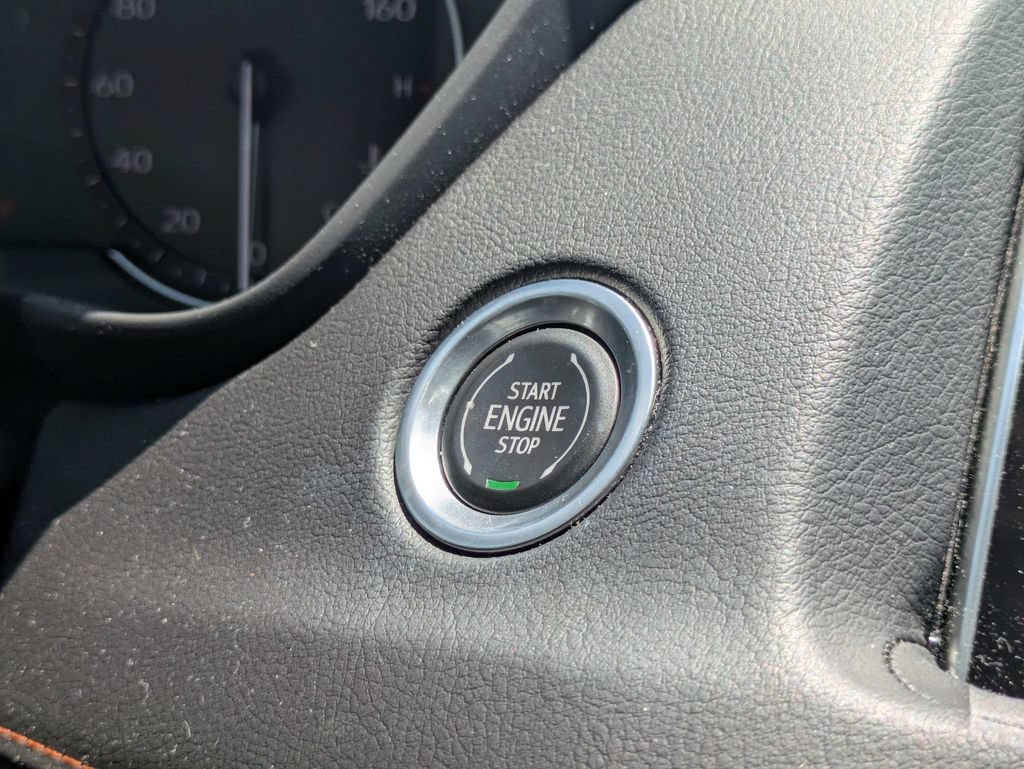 Used 2023 Cadillac XT4 Sport FWD image 30