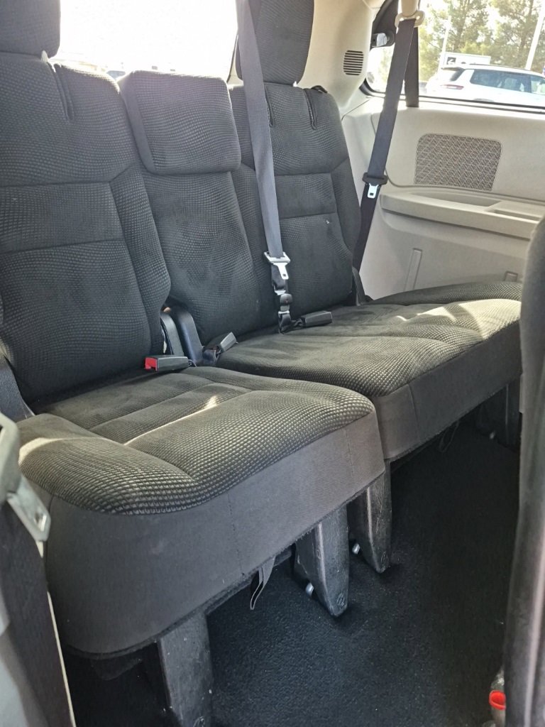 Used 2020 Dodge Grand Caravan SE w/ UConnect Hands-Free Group image 37