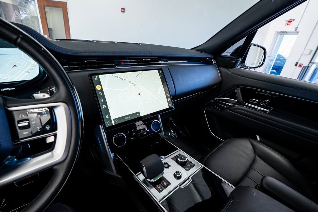 Used 2023 Land Rover Range Rover SE image 44